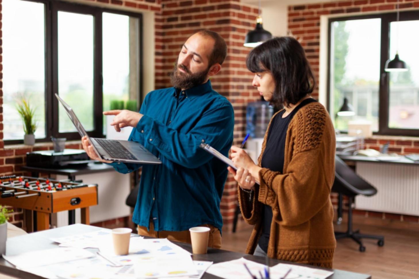 Live feedback sessions for content writing